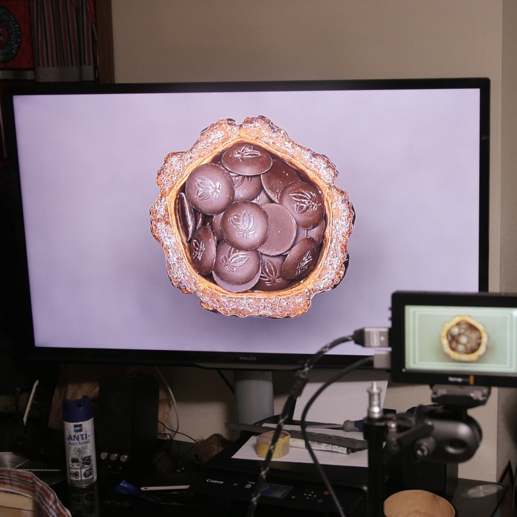 Vidéaste captant des images pour un film institutionnel pour le chocolat Felchlin